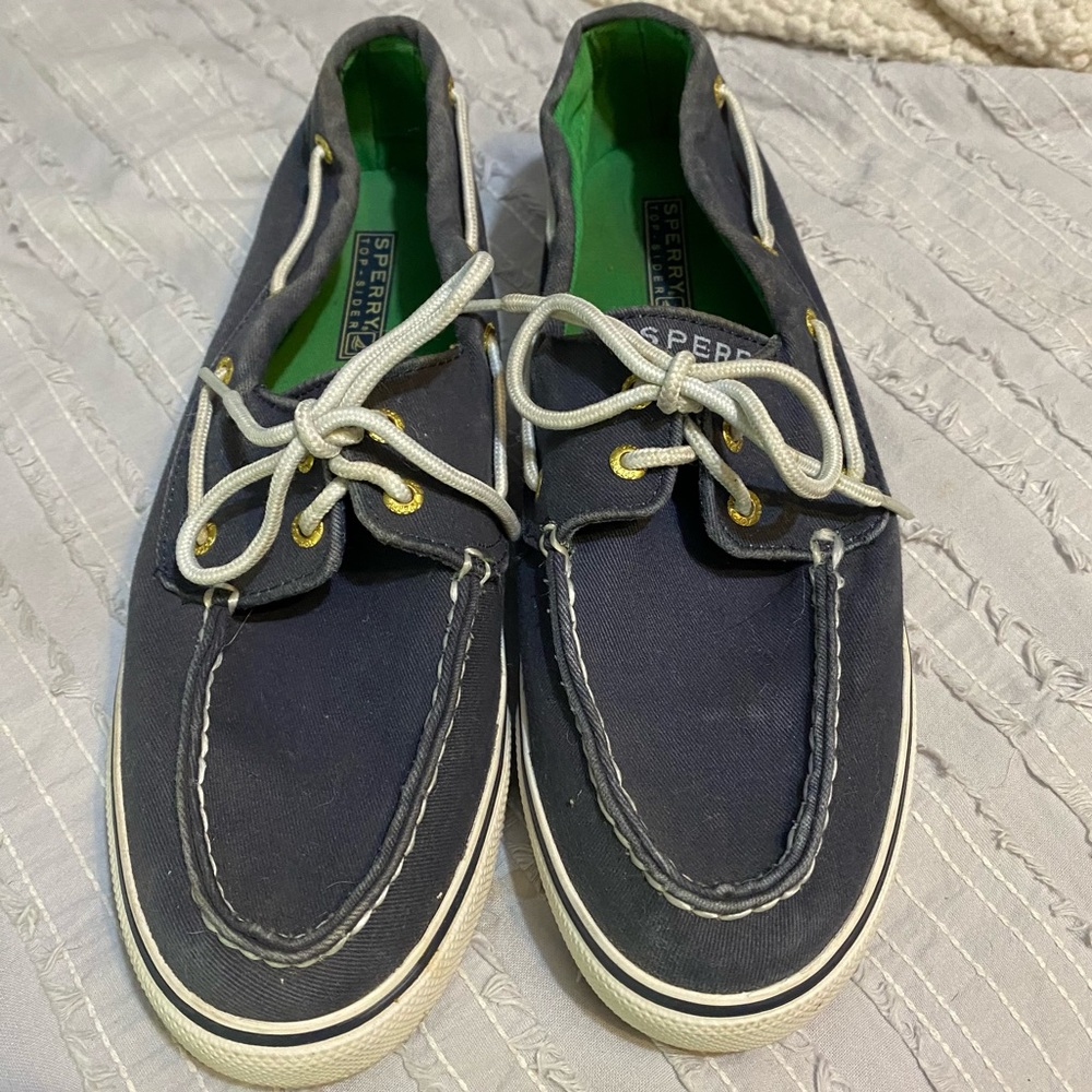 SPERRY BOAT SHOES